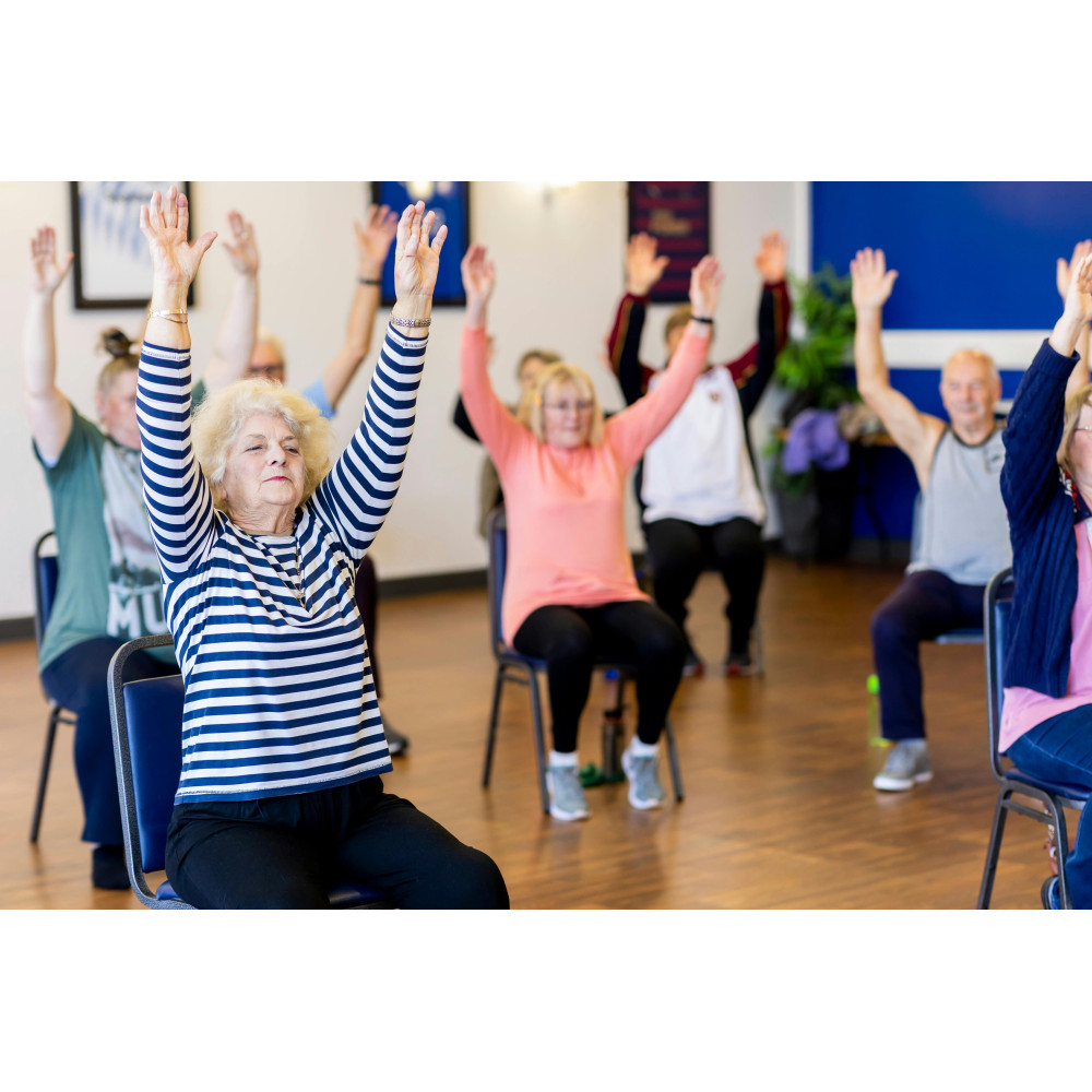 Comment les jeux de groupe renforcent la santé mentale et le bien être des seniors ?